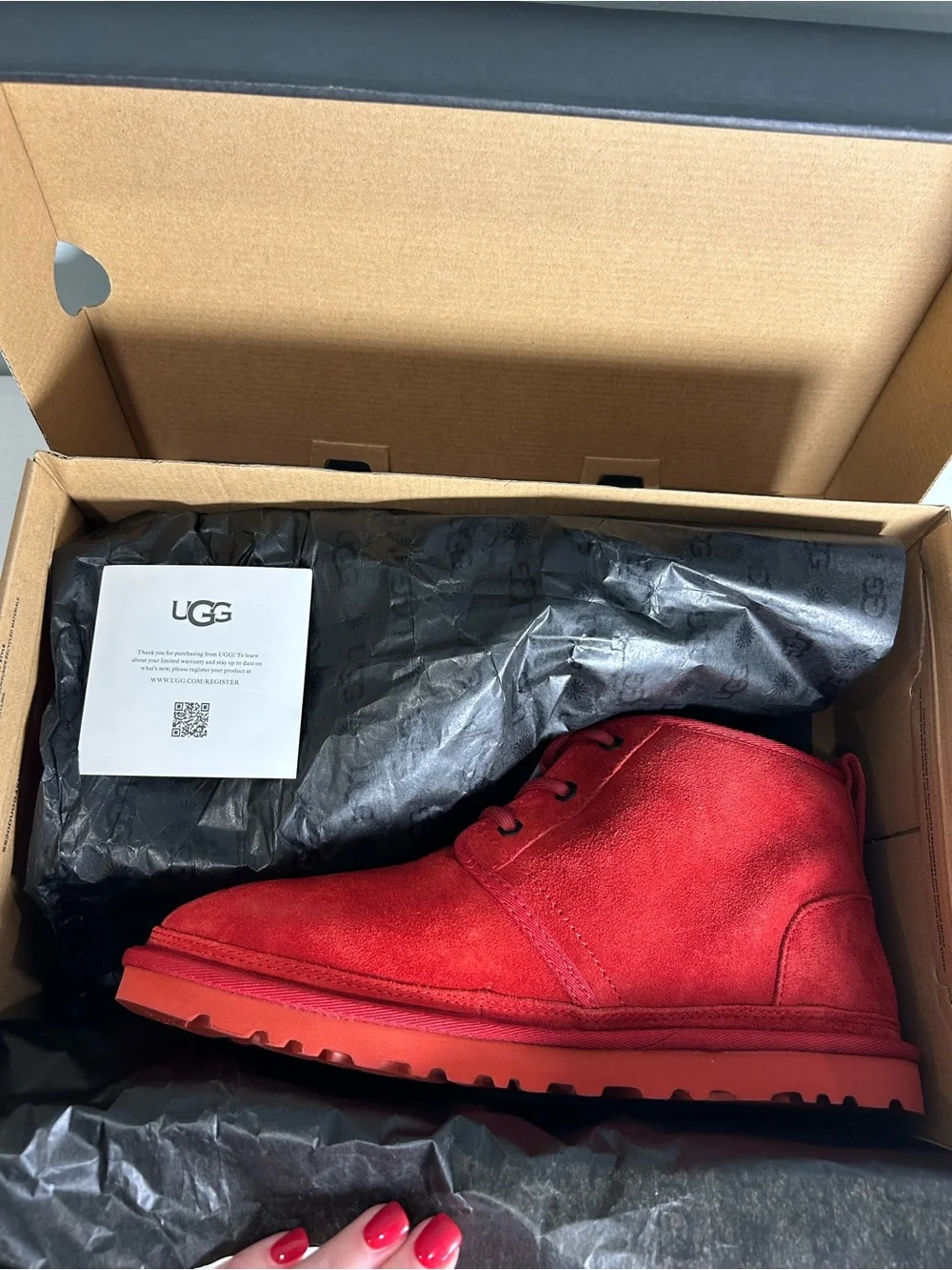 UGG Men’s Neumel Chukka Lace Up Ankle Boots Samba Red NEW Size 9
